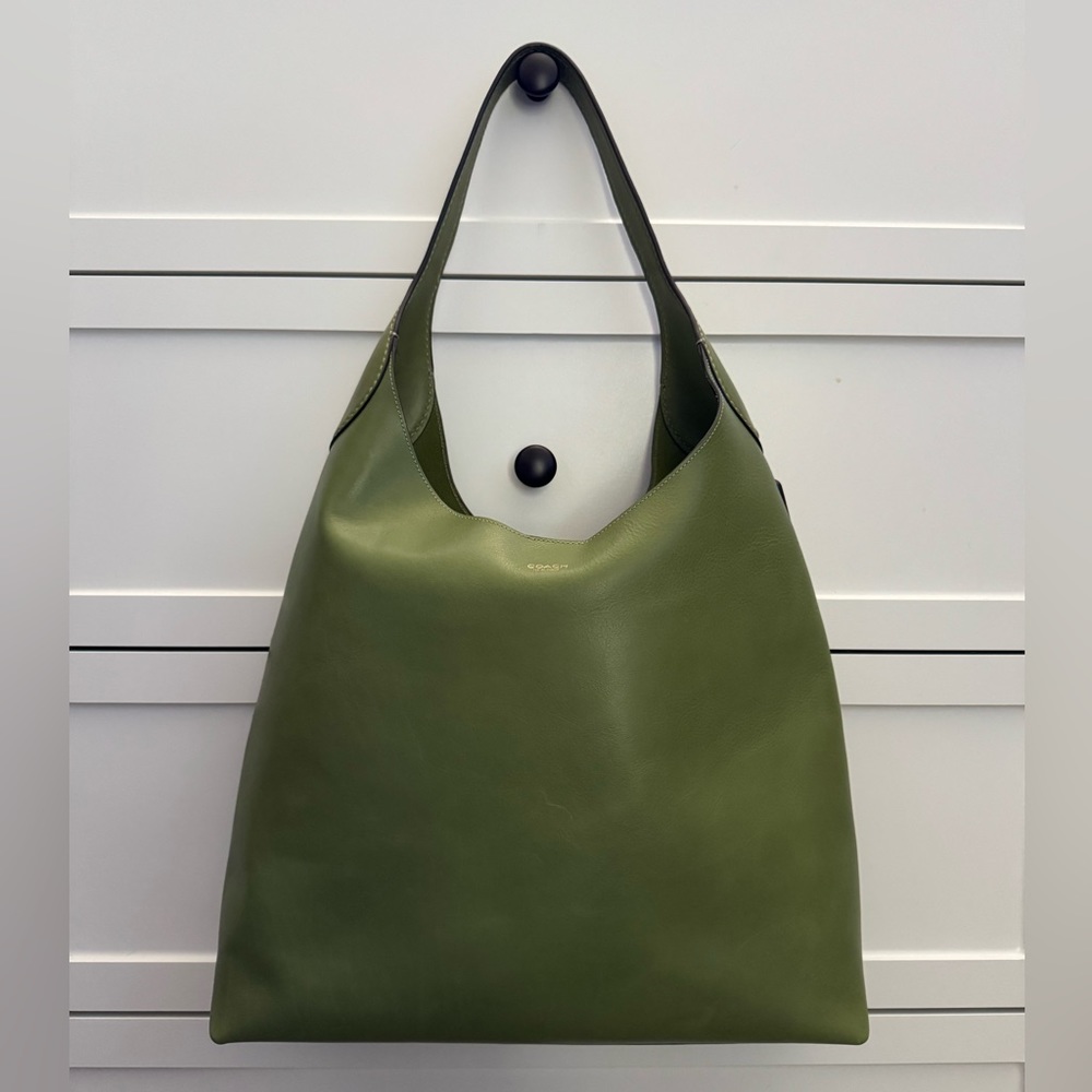 Green Coach Brooklyn (largest size)